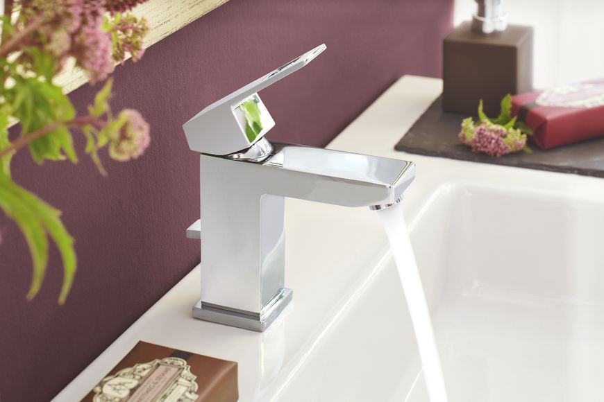 Змішувач для раковини S-розміру Grohe Eurocube (2312700E) 2312700E фото