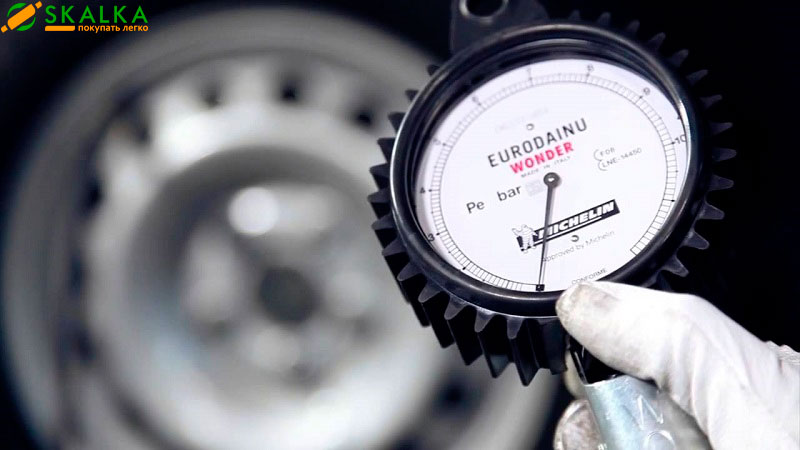 Пневмопистолет-для-накачки-шин-в-Украине.jpg Пневмопистолет-для-накачки-шин-в-Украине.jpg