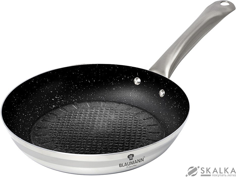 На фото Сковорода Blaumann Gourmet Line 28 х 5.5 см (BL-3192)