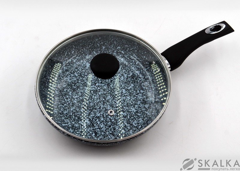 На фото Сковорода Benson 24 х 5.5 см (BN-515)