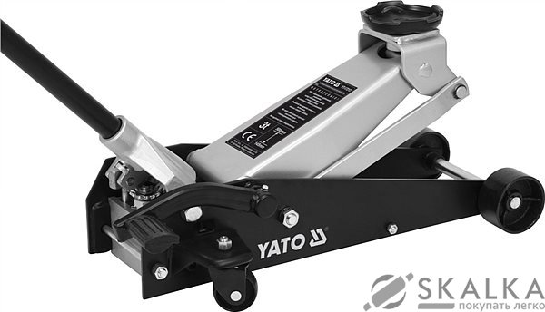 На фото Домкрат подкатной низкопрофильный с рычагом быстрого подъема Yato 3 т 145-500 мм (YT--17213)
