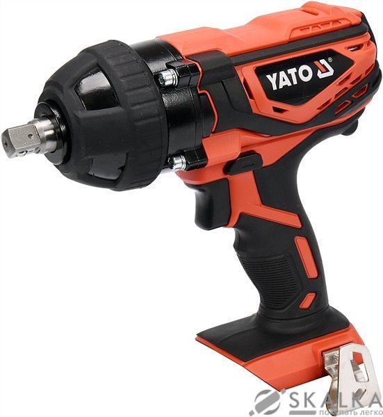 На фото Гайковерт ударный аккумуляторный YATO 1/2" 300 Нм Li-Ion 18В + 4 головки без аккумулятора (YT-82805)
