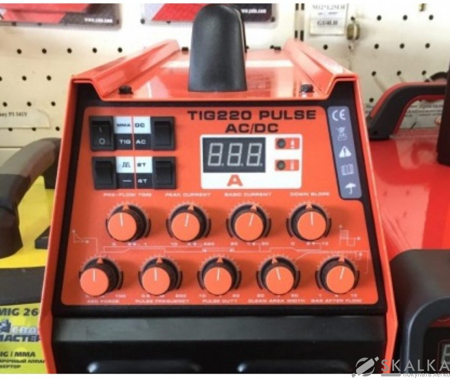 На фото Сварочный аппарат Искра Industrial Line TIG 250Pulse AC/DC