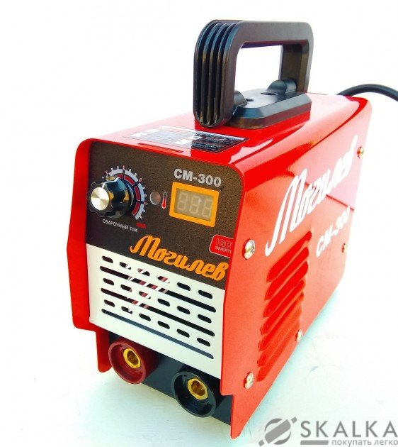 На фото Инверторный сварочный аппарат Могилев СМ-300 в чемодане