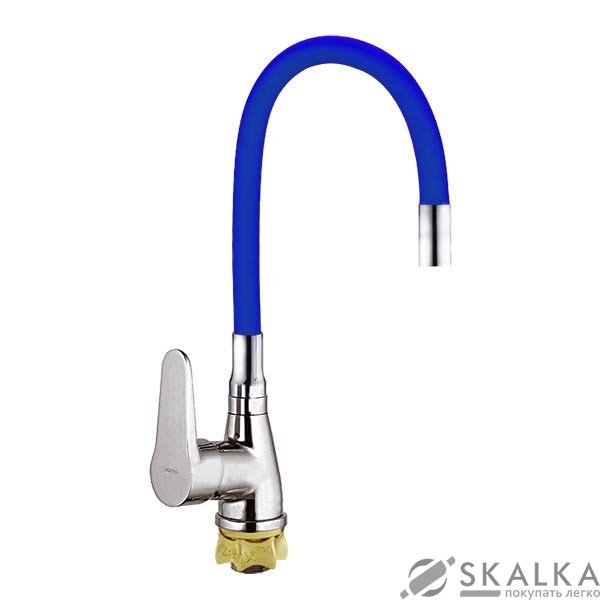 На фото Смеситель для кухни ZERIX SOP7 045 с синим гибким изливом (ZX2663)