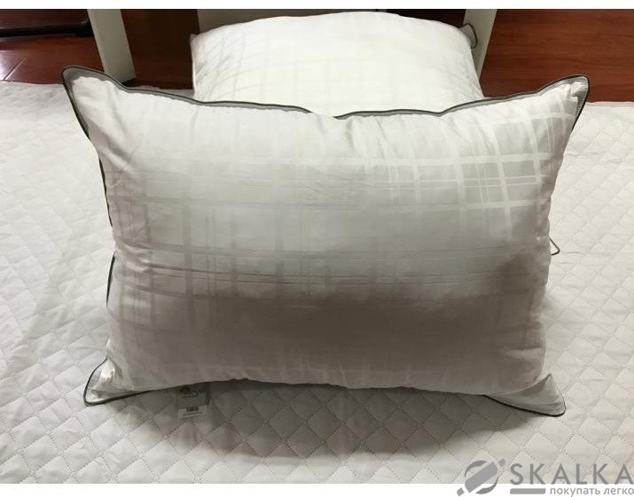 На фото Подушка Arya Бавовна 70х70 Ecosoft (8680943058430)