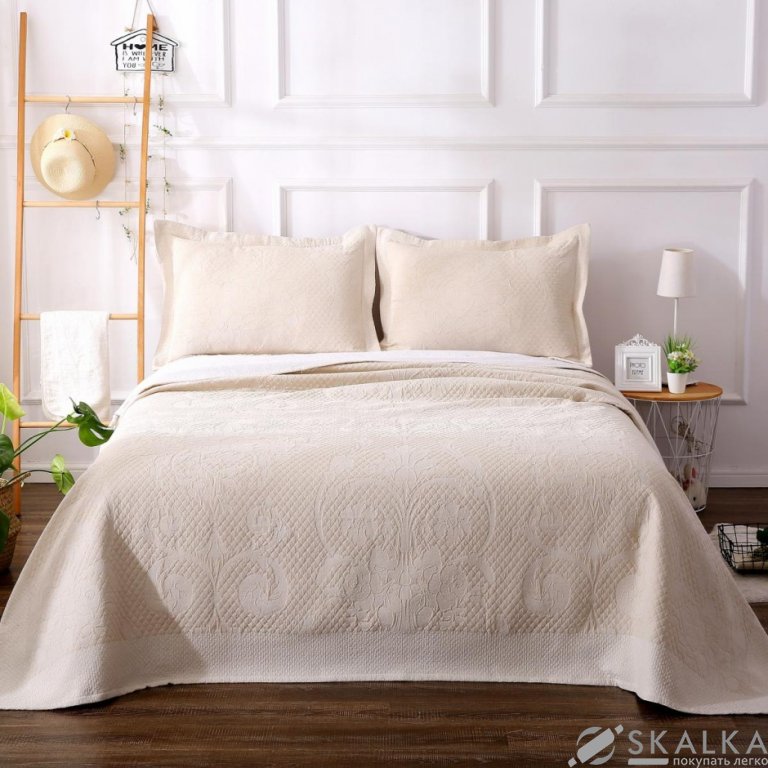 На фото Покрывало Arya 230х250 - 2х (50х70 + 5) Сarmen Экрю (8680943066565)