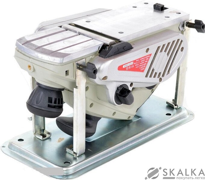Рубанок электрический Авангард Р-110/1400С На фото Рубанок электрический Авангард Р-110/1400С