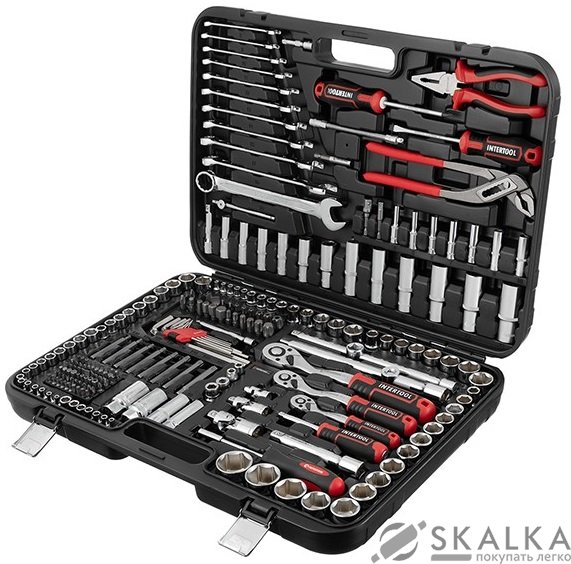 На фото Набор инструментов Intertool 1/2" & 3/8" & 1/4" 233ед. Cr-V STORM (ET-8233)