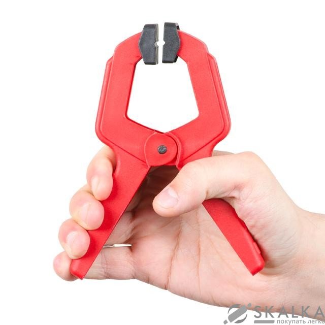 На фото Струбцина пружинная Intertool, max зажим 68мм, усилие зажима 15,3 кгс (HT-6034)