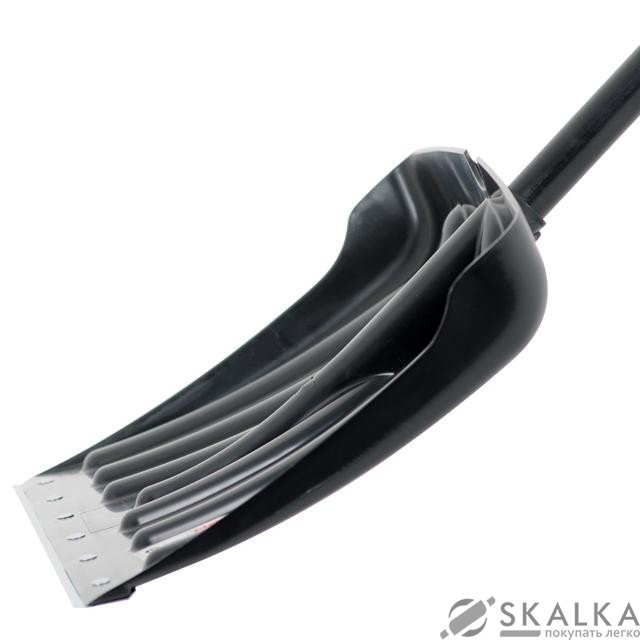 Лопата для уборки снега Intertool 460*340мм с ручкой 960 мм (FT-2021) На фото Лопата для уборки снега Intertool 460*340мм с ручкой 960 мм (FT-2021)