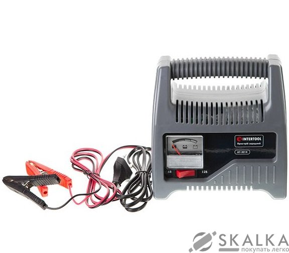 Зарядное устройство Intertool 6-12В со стрелочным индикатором (AT-3014) На фото Зарядное устройство Intertool 6-12В со стрелочным индикатором (AT-3014)