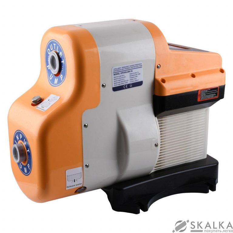 На фото Насосная станция Optima PRIME OP25XL604 IA с интеллектуальным частотным преобразователем