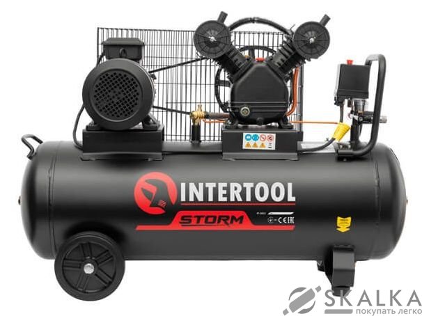 На фото Компрессор Intertool 100л, 4HP, 3кВт, 380В, 8атм, 500л/мин, 2 цилиндра (PT-0013)