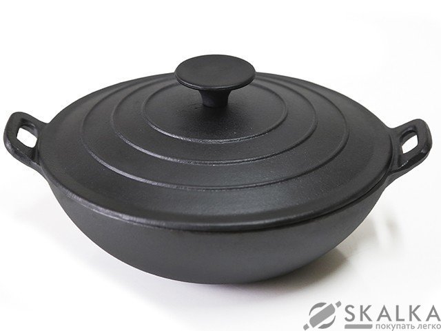 На фото Сковорода вок Fissman 24x8 см / 2 л чугунная с чугунной крышкой (CI-4099.24)