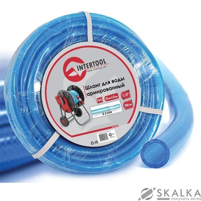 На фото Шланг Intertool для воды 3-х слойный 1/2", 100м, армированный PVC (GE-4057)