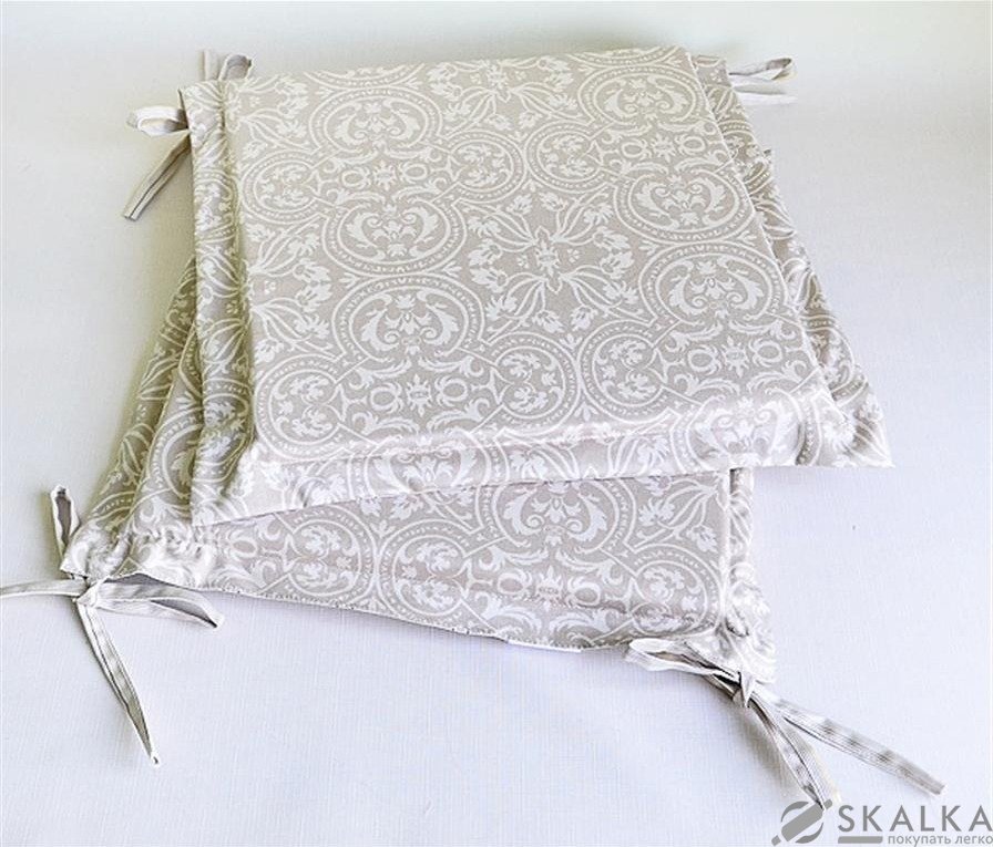 На фото Подушка Прованс Поролон 40x40 см Серая (.002103)