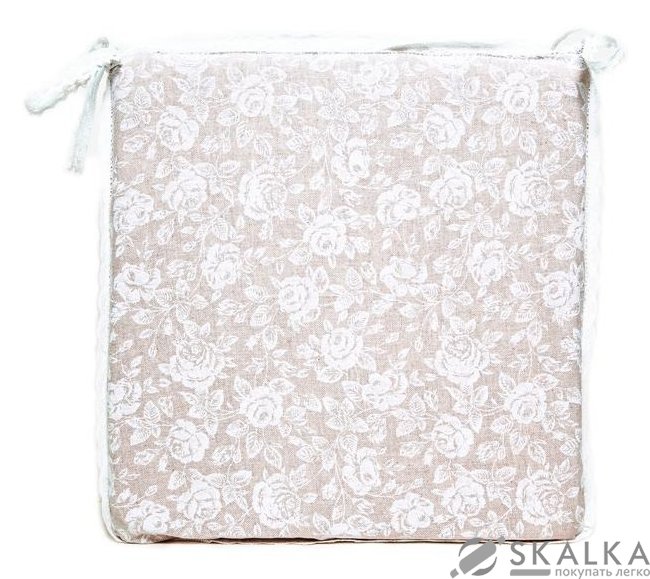 На фото Подушка для стула Прованс White Rose 40x40 см Белая с мережкой (.003701)