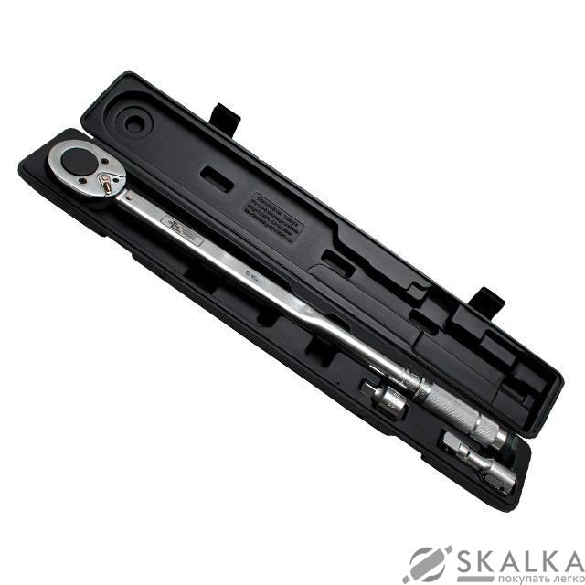 На фото Динамометрический ключ Intertool 3/4" 70-420NM, переходник 3/4"*1/2'', удлинитель 100мм 3/4 (XT-9010)