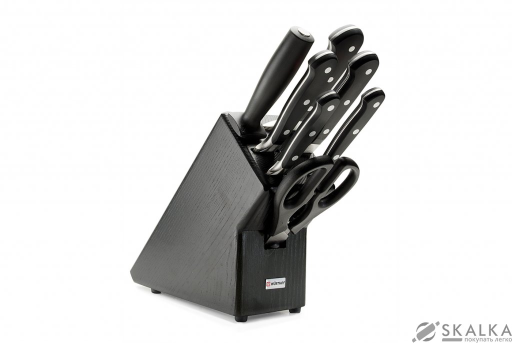 На фото Набор профессиональных ножей Wuesthof Сlassic (9837-200)