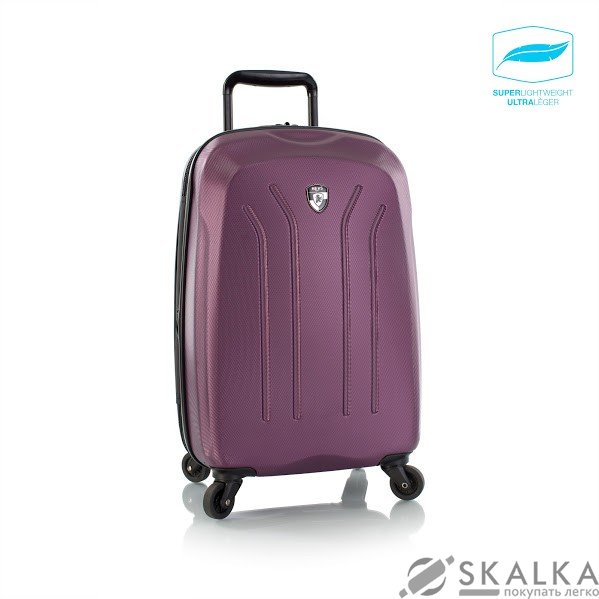 На фото Чемодан Heys Lightweight Pro (S) Purple (924310)