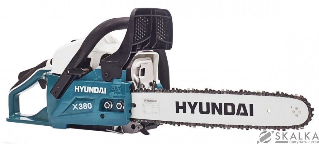 На фото Цепная пила бензиновая Hyundai X 380