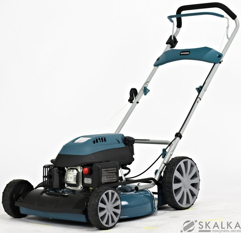 На фото Газонокосилка бензиновая Hyundai L 5100M