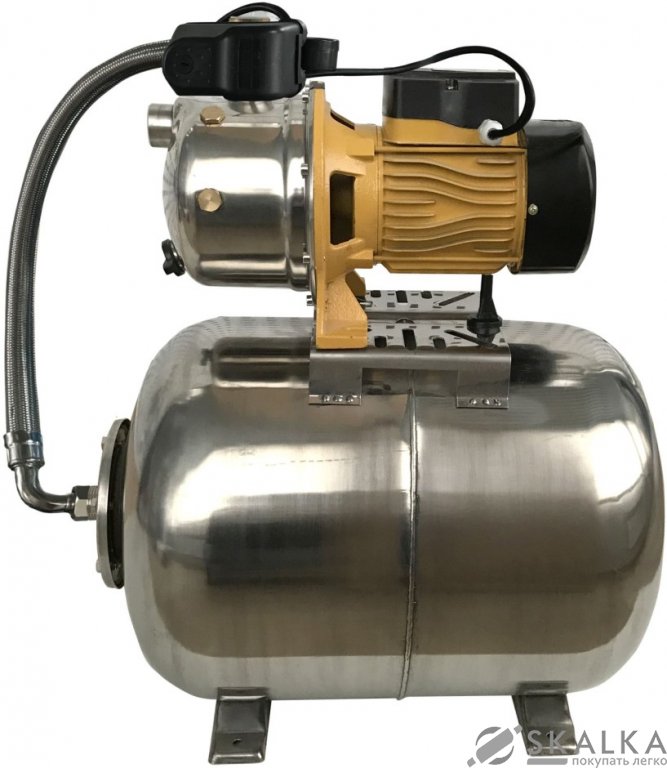 На фото Насосная станция Optima JET100S-50INOX 1.1 кВт нержавейка на Гребёнке