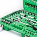На фото Набор инструментов Intertool 1/2" & 1/4" 108шт (ET-6108SP)