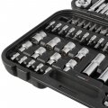 На фото Набор инструментов Intertool 1/2" & 1/4" 111 едениц Cr-V (ET-8111)