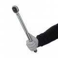 На фото Динамометрический ключ Intertool 1/2" 28-210NM переходник 1/2*3/8, удлинитель 125мм 1/2 (XT-9007)
