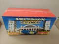 На фото Вибрационный насос Ручеек (Струмок) Харьков БВ-0,12-40-У верхний забор воды с медной обмоткой