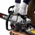 На фото Мотопила цепная Intertool 2.4 кВт, 52 см3, шина 45 см/18", шаг 0,325", 3200/11000 об/мин (DT-2208)