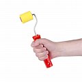На фото Валик прижимной обойный Intertool 40*50мм (KT-0016)