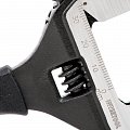 На фото Ключ разводной Intertool 150мм, обрезиненная рукоятка, развод губок 34мм, CrV (XT-0040)