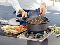 На фото Кастрюля Fiskars чугунная Brasserie 4.5 л (1018865)