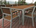 На фото Стул пластиковый Keter Harmony armchair бело-коричневый (7290106926431)