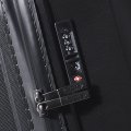 На фото Чемодан Epic Phantom SL (L) Phantom Black (924525)