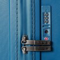 На фото Чемодан Epic Phantom SL (M) Lagoon Blue (925608)