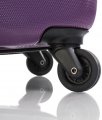 На фото Чемодан Heys Lightweight Pro (S) Green (924306)