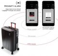 На фото Чемодан Heys Smart Connected Luggage (S) Black (925226)
