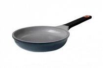 На фото Сковорода Rein Forest 26 см (2617028)