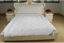 На фото Одеяло Arya Pure Line 155х215 см Sophie (TR1001144)