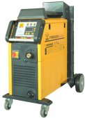 На фото Сварочный полуавтомат инверторный KRAFT 380 В, 17 А, 0.6-1.6 мм (GI13115-380)