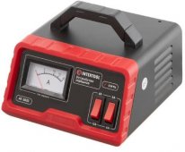 На фото Устройство зарядное Intertool для аккумуляторов 6/12 В, 3/6 А, 4-60 Ач, с трансформатором (AT-3033)