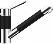 Кухонный смеситель Schock SC200 Puro-84 черный (59200084) На фото Кухонный смеситель Schock SC200 Puro-84 черный (59200084)