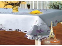 Скатерть Love you 130х180 см (YM108016) На фото Скатерть Love you 130х180 см (YM108016)