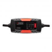 На фото Зарядное устройство Intertool 6/12В, 2А, 230В, максимальная емкость 1.2-60 а/ч (AT-3022)