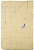 На фото Одеяло Billerbeck Идеал + Овечья шерсть 140х205 см Кремовое (0101-06/01)