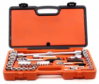 На фото Профессиональный набор инструментов Intertool 1/4" & 1/2" 49ед (ET-6049)